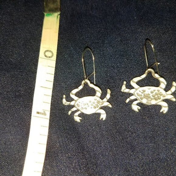 Vintage Crab Pierced Earrings - Picture 2 of 3